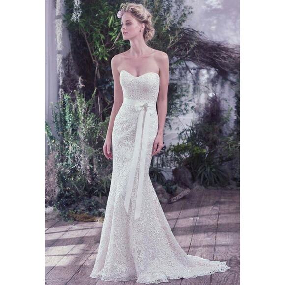 Maggie Sottero Dresses & Skirts - Maggie Sottero Ivory Lottie Guipure Lace Gown - 12